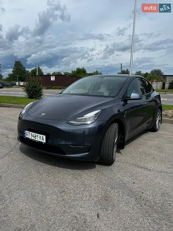 Tesla Model Y