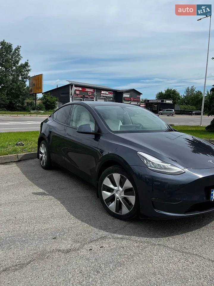 Tesla Model Y 2021 photo 4