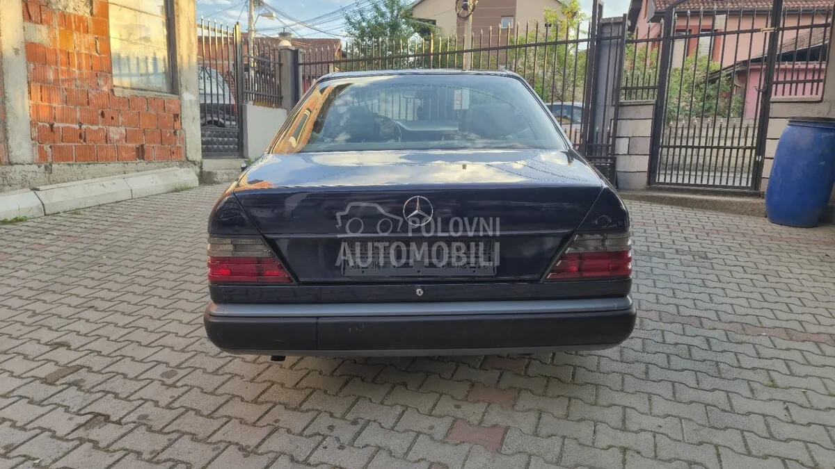 Mercedes-Benz Ce 230 1989 photo 5