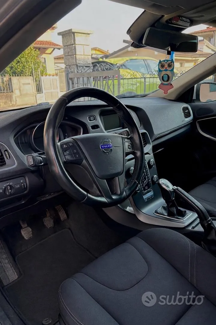 Volvo V40 2012 photo 5