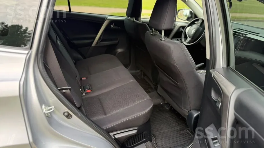 Toyota Rav4 2018 photo 2