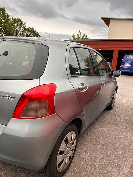 Toyota Yaris 2006 photo 2