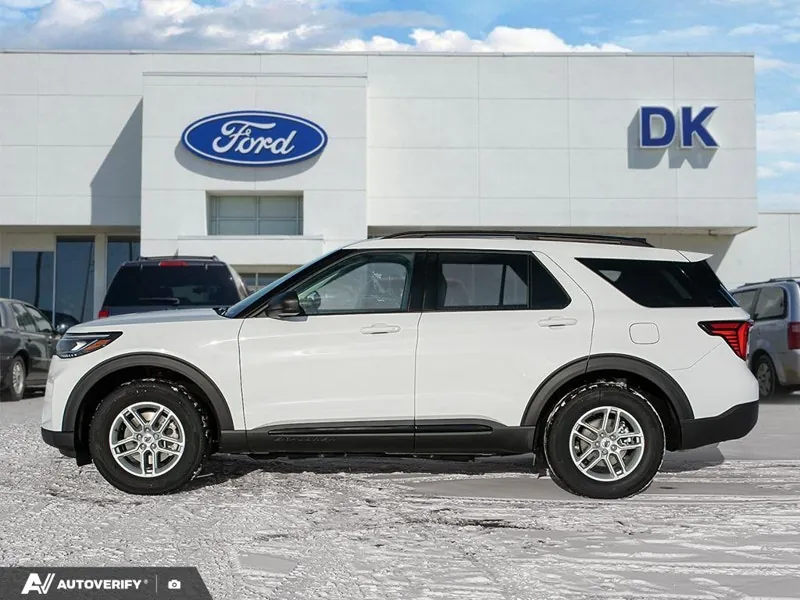 Ford Explorer 2026 photo 3