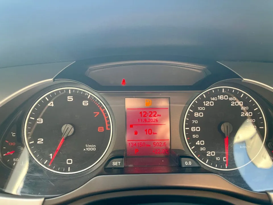 Audi A4 2012 photo 3