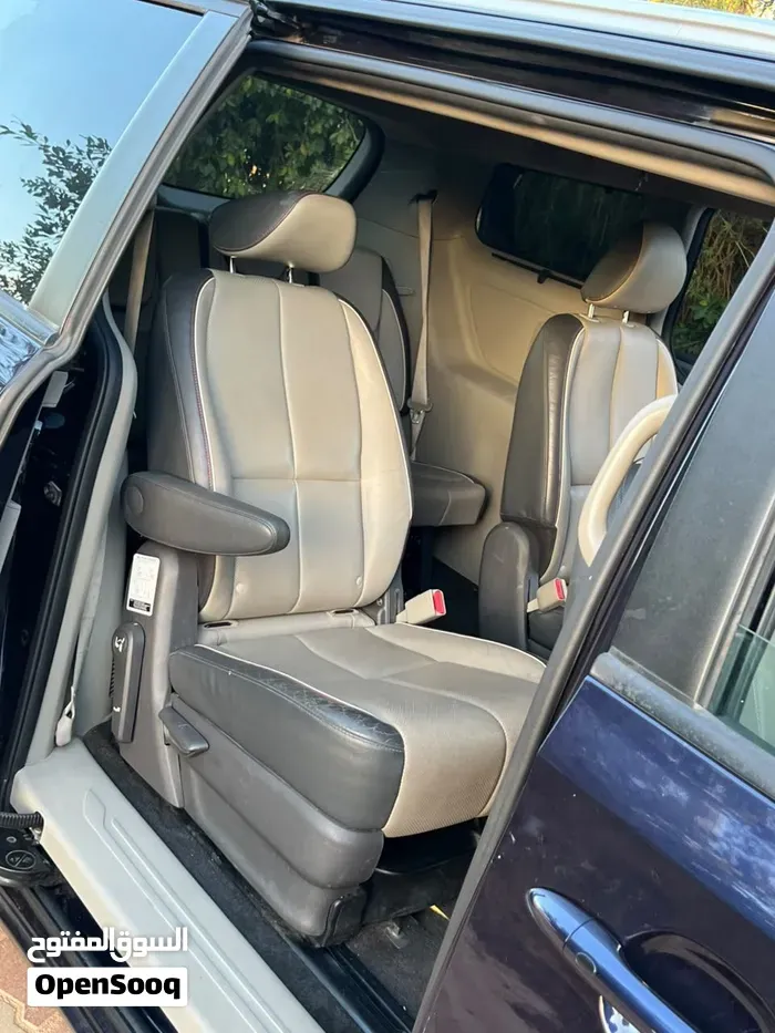 Kia Sedona 2017 photo 3