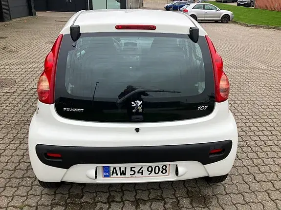 Peugeot 107 2010 photo 5