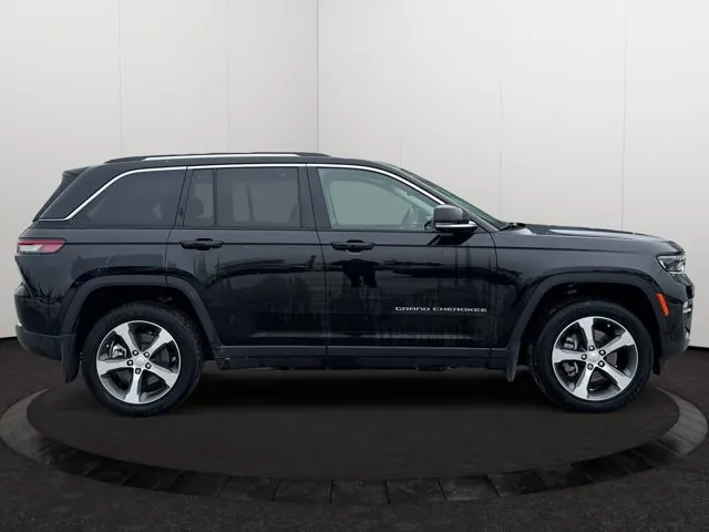 Jeep Grand Cherokee 2023 photo 5