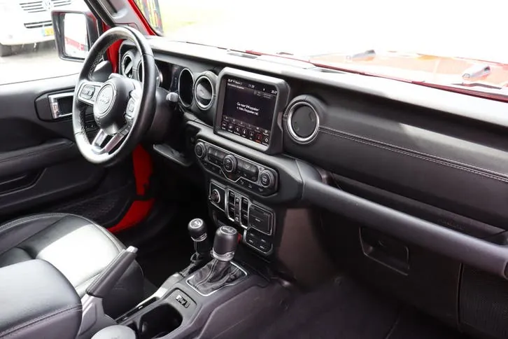 Jeep Wrangler Unlimited 2021 photo 2