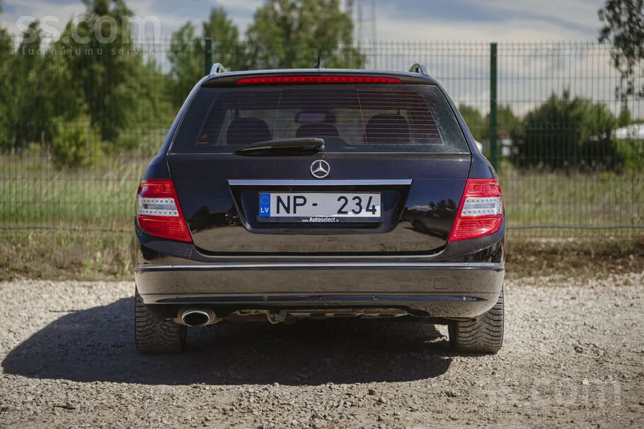 Mercedes-Benz C220 2009 photo 5