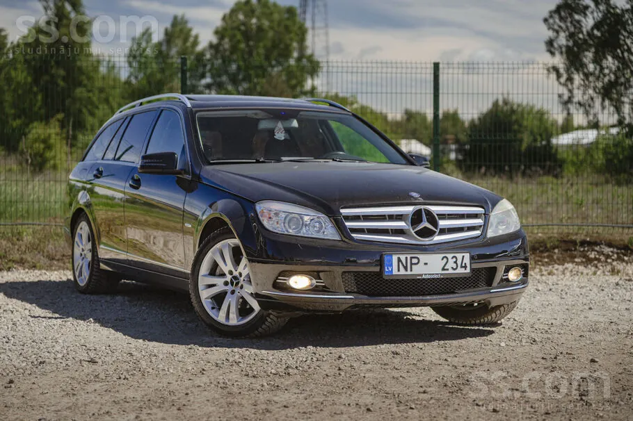 Mercedes-Benz C220 2009 photo 3
