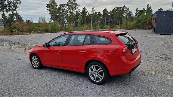 Volvo V60 2012 photo 4