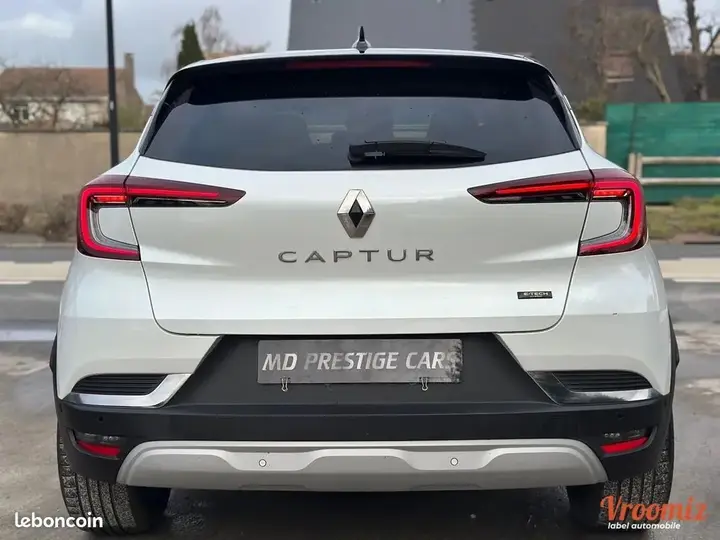 Renault Captur 2023 photo 3