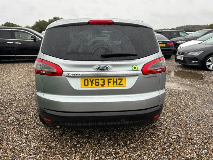 Ford S-Max 2013 photo 4