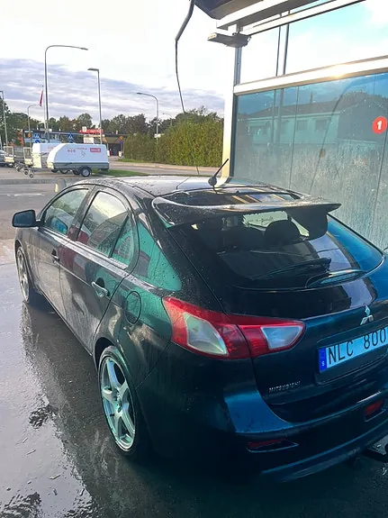 Mitsubishi Lancer 2010 photo 5