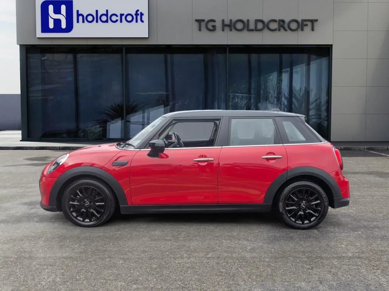 Mini Hatch 2023 photo 2
