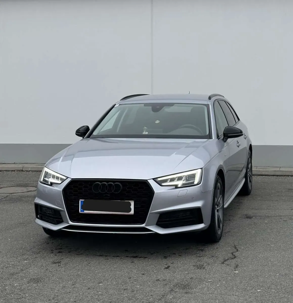Audi A4 2017 photo 2