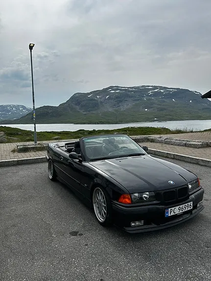 BMW 320I