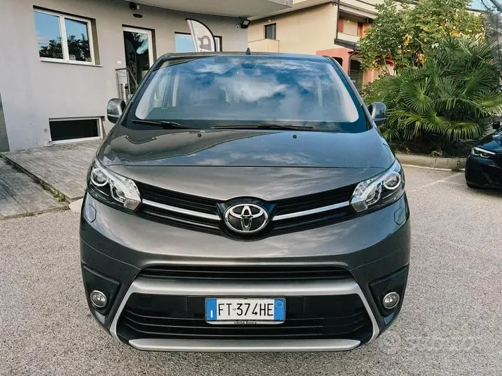 Toyota Proace 2018 photo 2
