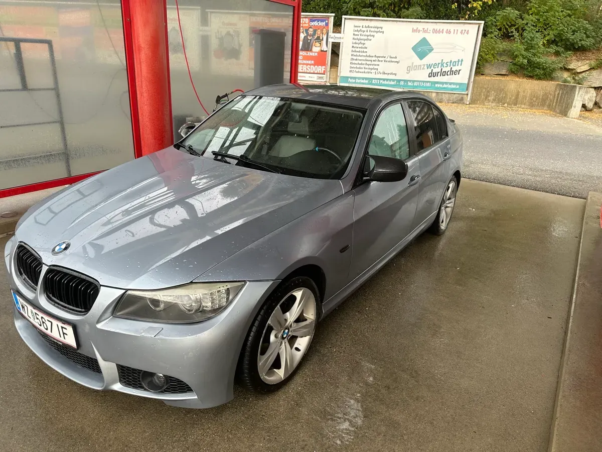 BMW 3 Series 2009 photo 2