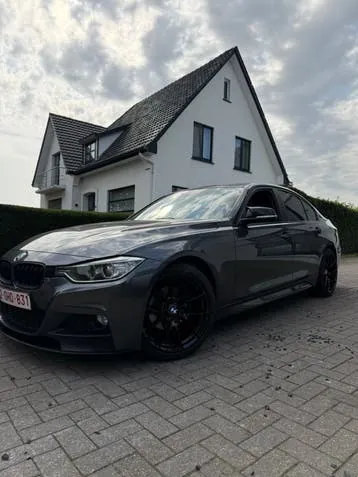 BMW F30