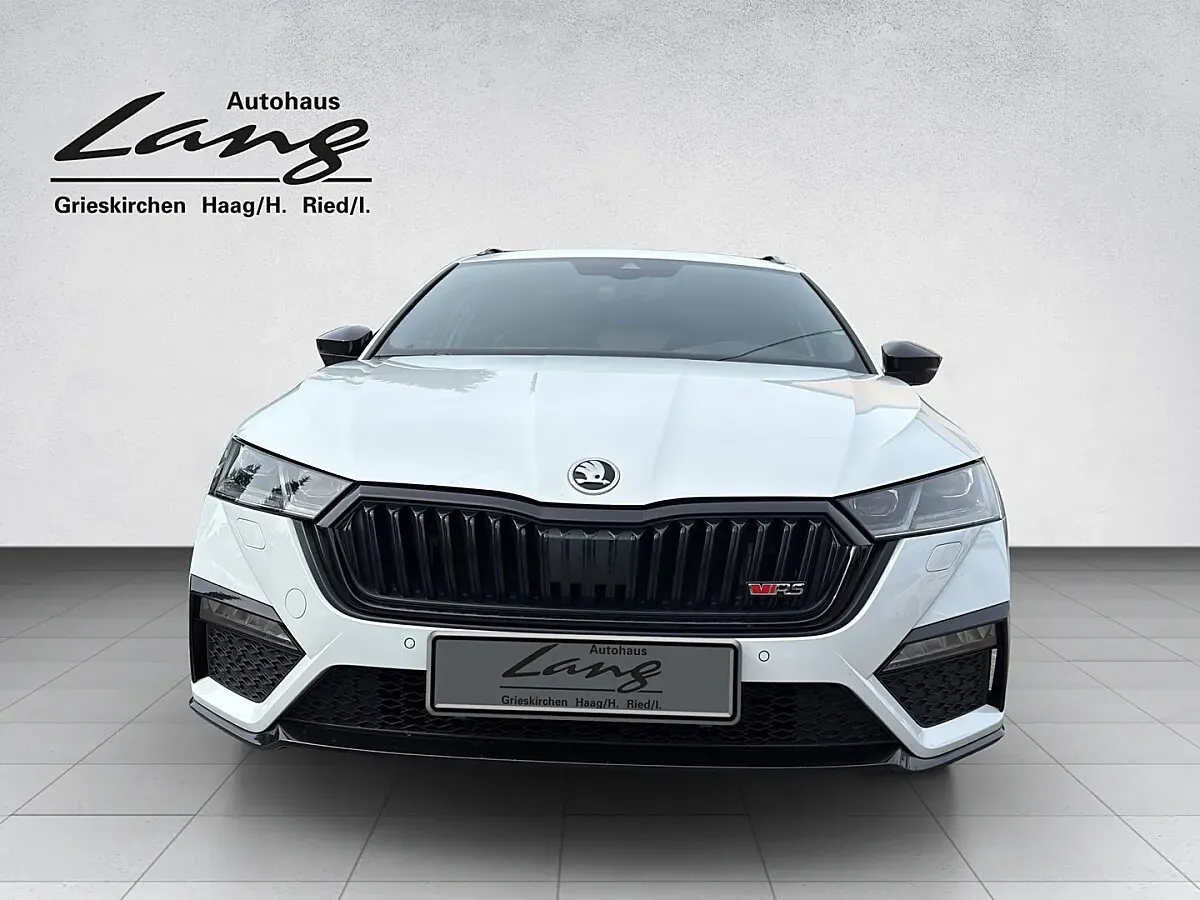 Skoda Octavia 2021 photo 2