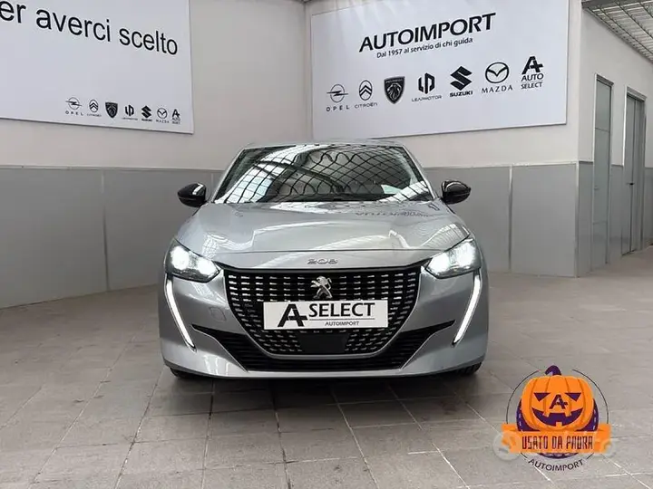 Peugeot 208 2023 photo 2