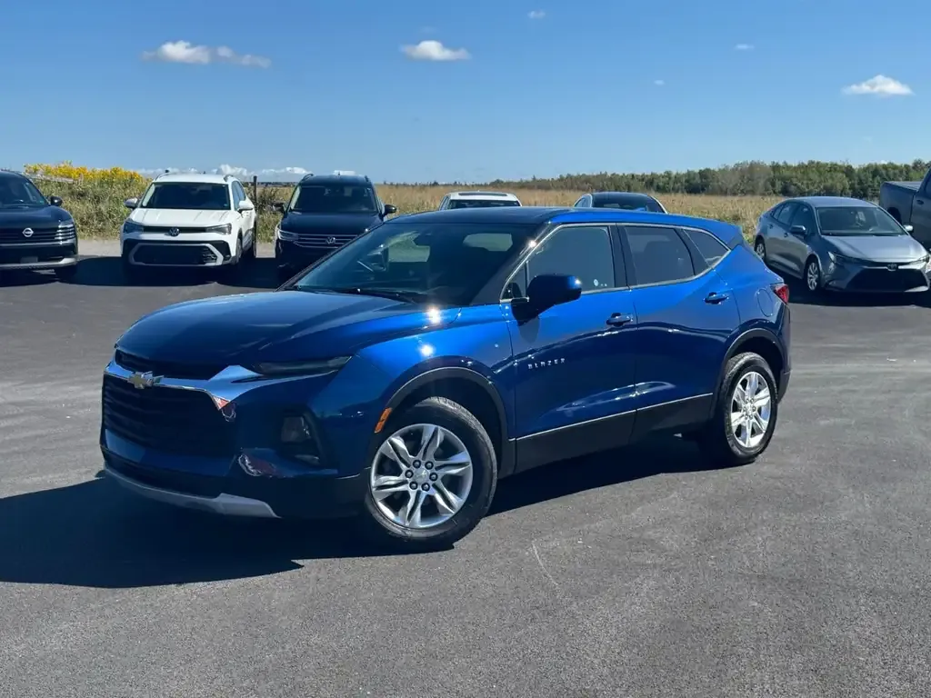 Chevrolet Blazer 2022 photo 2