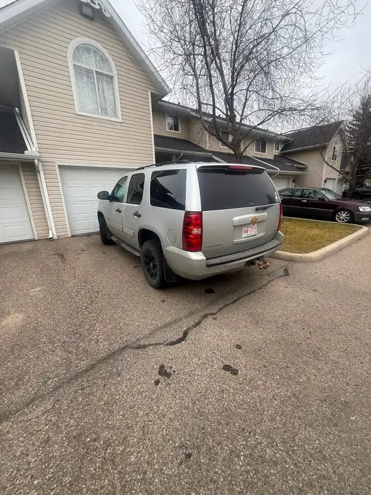 Chevrolet Tahoe 2012 photo 2