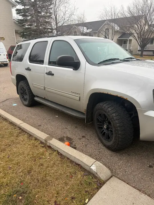 Chevrolet Tahoe 2012 photo 3