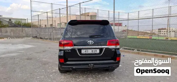 Toyota Land Cruiser 2017 photo 3