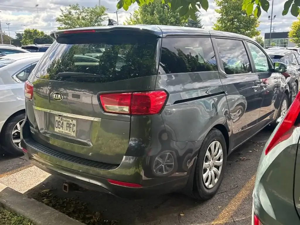 Kia Sedona 2017 photo 4