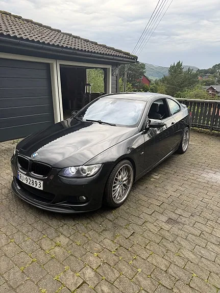 BMW 325I 2008 photo 2