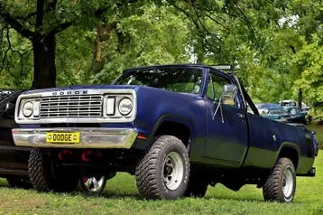 Dodge W200