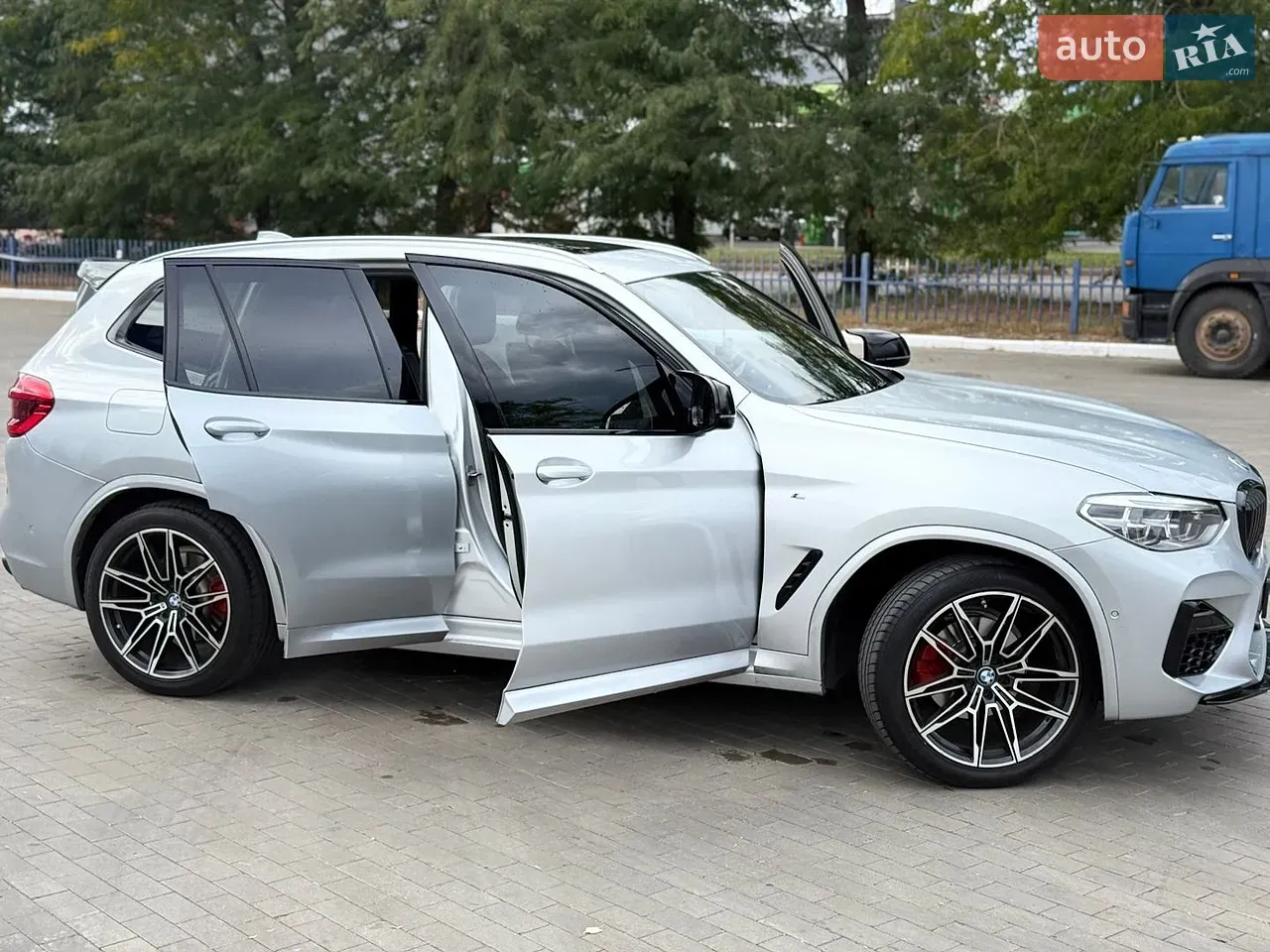 BMW X3 2019 photo 2