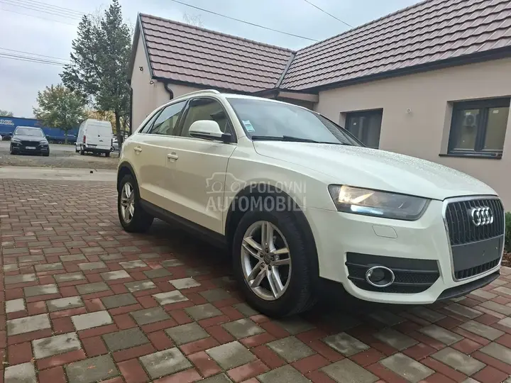 Audi Q3 2012 photo 4