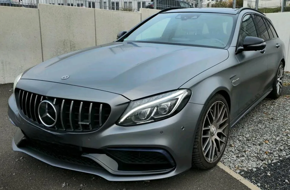 Mercedes-Benz C63 Amg