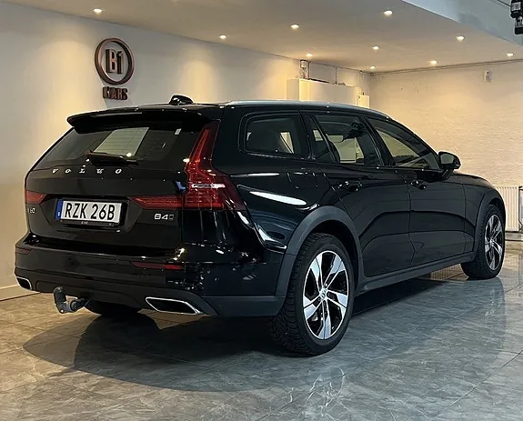 Volvo V60 Cross Country 2021 photo 4