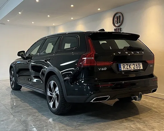 Volvo V60 Cross Country 2021 photo 3