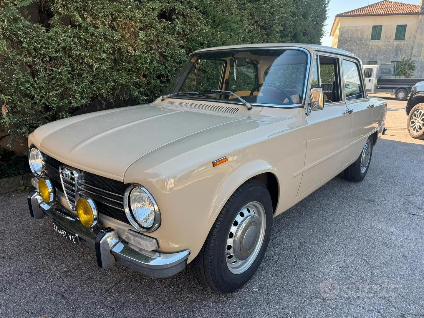 Alfa Romeo Giulia 1970 photo 2