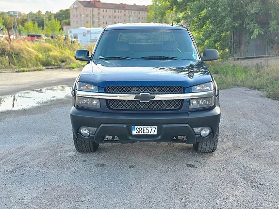 Chevrolet Avalanche 2002 photo 2