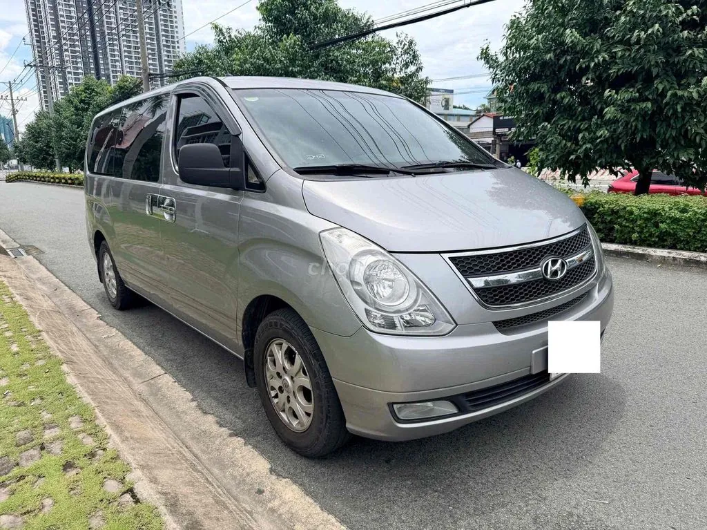 Hyundai Starex 2014 photo 2