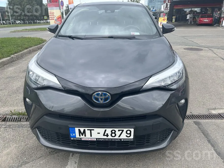 Toyota C-Hr 2021 photo 2