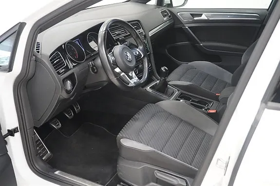 Volkswagen Golf I 2019 photo 2