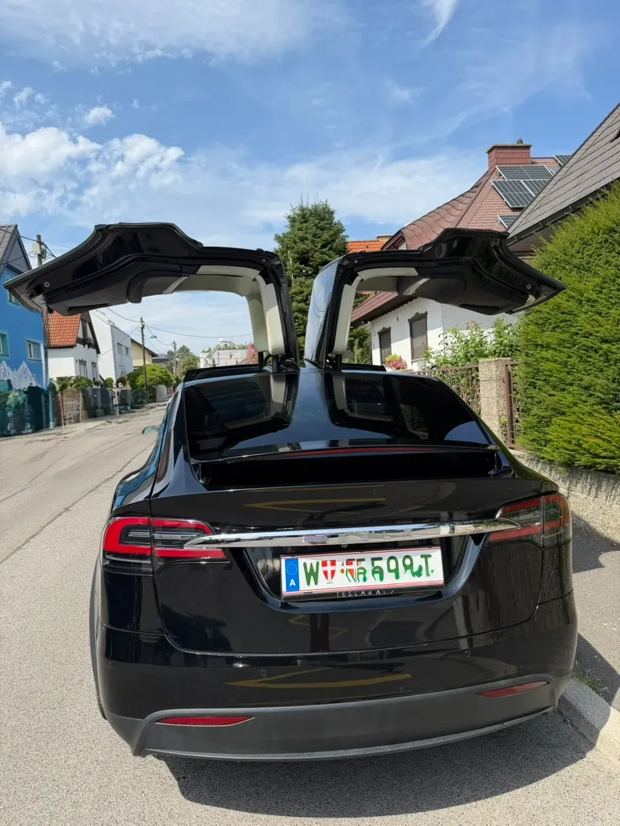 Tesla Model X 2019 photo 3