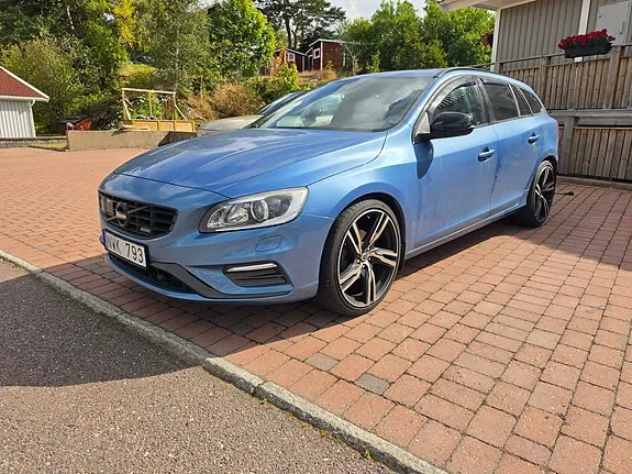 Volvo V60 2014 photo 2