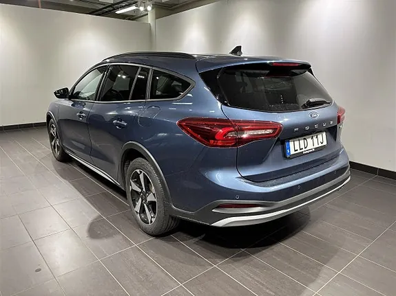 Ford Focus 2023 photo 2