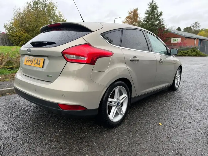 Ford Focus 2015 photo 3