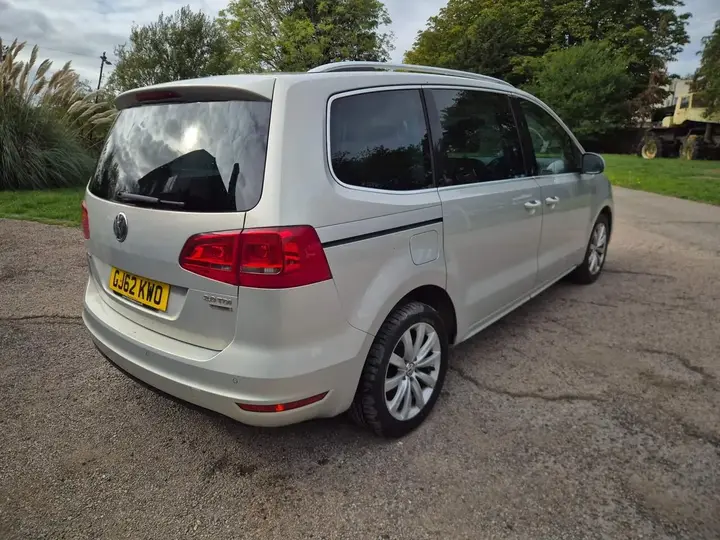 Volkswagen Sharan 2012 photo 3