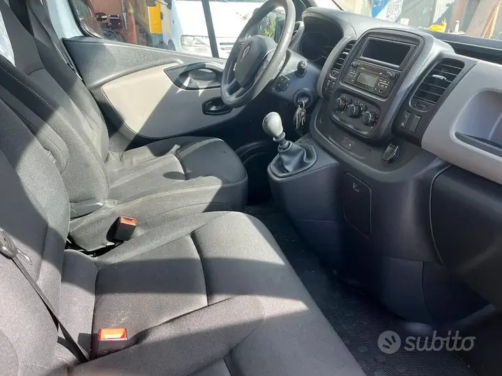 Renault Trafic 2019 photo 5