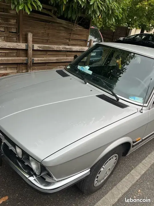 BMW Série 5 1982 photo 3
